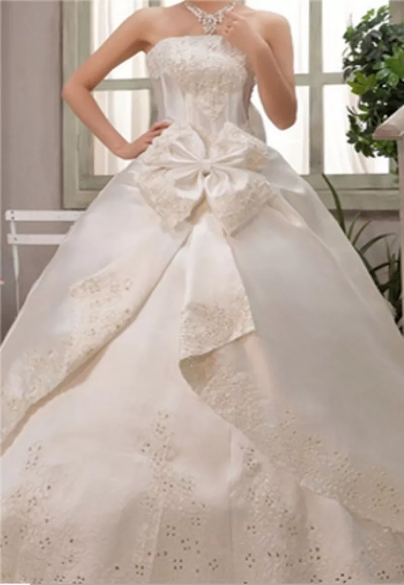 Новое свадебное платье молочного цвета 50-52размер